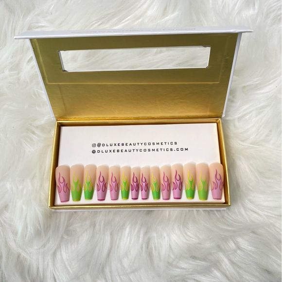 24pcs Luxury Press-on nails - Picture 2 of 11